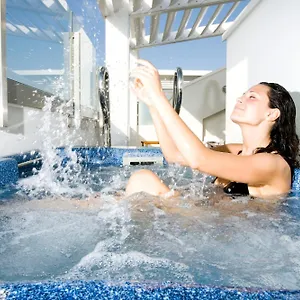 https://club-house.riccione-hotels.org